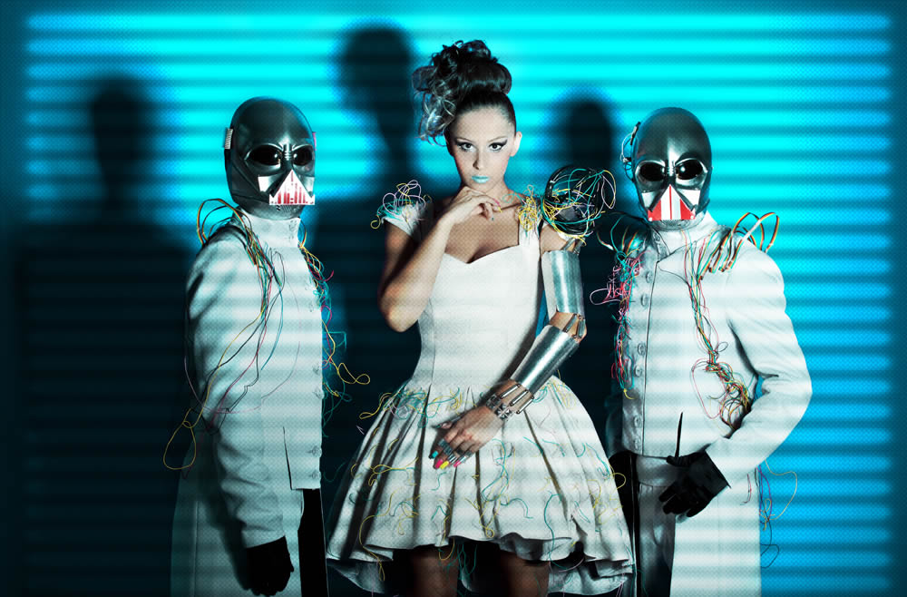 The Mode & Cynda – “Is It A Gun”