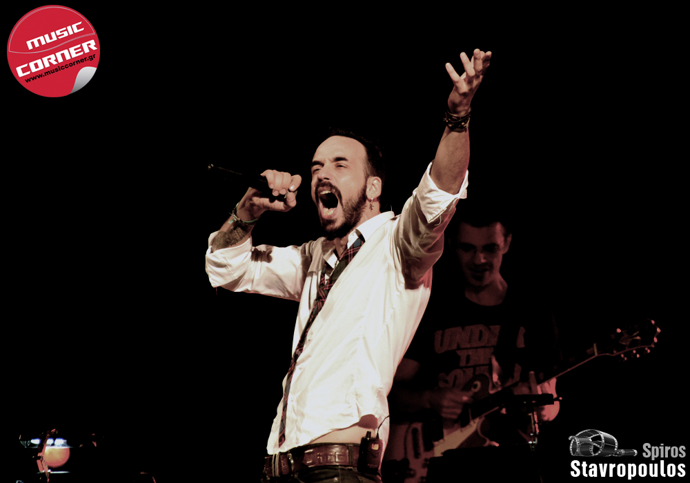 Ο ταλαντούχος κύριος Μουζουράκης… σάρωσε το Αμαλίειο!