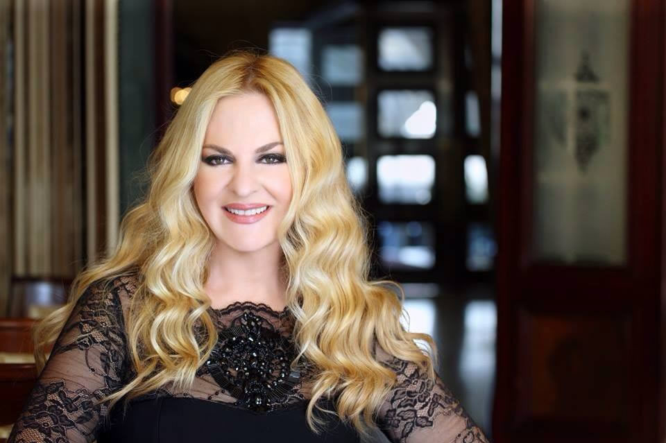 Η Έφη Οικονομάκη στο Χαμάμ… “Μια γυναίκα φεύγει”