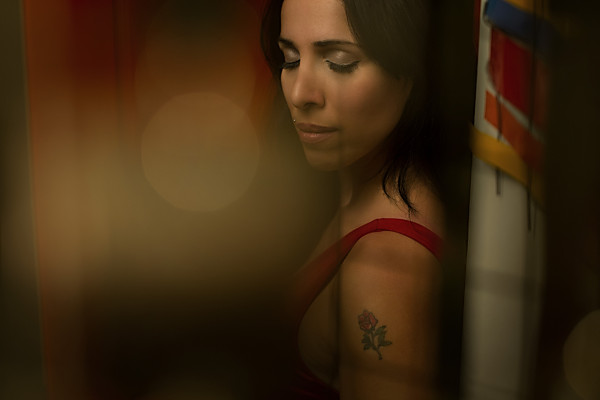 “Los Eroticos”: Το πρώτο προσωπικό άλμπουμ της Tanya Nikoloudis.