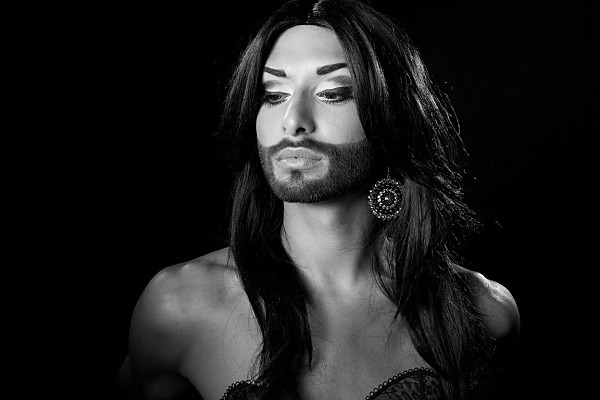 Αυστρία: Η Conchita παρουσιάζει το “Rise like a Phoenix”