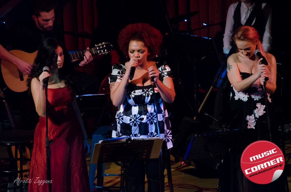 Τα κορίτσια με σμόκιν ανέβηκαν στον «Παρνασσό» !