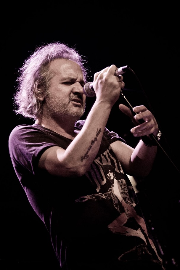 Χρήστος Θηβαίος και Mr. Highway σε διπλό cd με Κυριακάτικη Εφημερίδα!