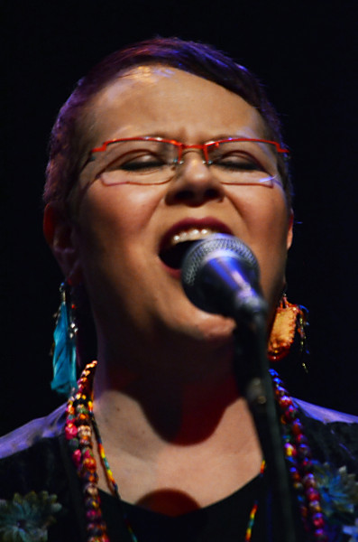 Η Martha Moreleon και το συγκρότημά της στο “Άλικο”…