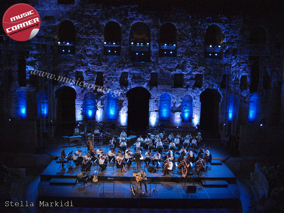 Όταν ο Φίλιππος Πλιάτσικας συνάντησε τη Φιλαρμονική της Πράγας στο Ηρώδειο…