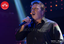 Ο Μανώλης Λιδάκης στον Ρυθμό Art Theater… Μαζί του η Άννα Ψυχογιού…