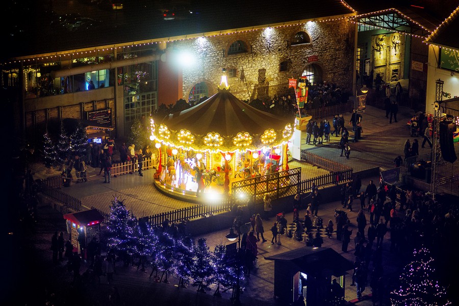 The Christmas Factory | Απολαύστε το πλούσιο καλλιτεχνικό πρόγραμμα!