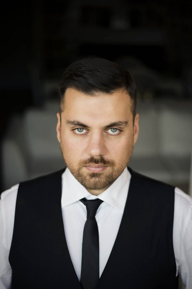 Ο Θέμης Καραμουρατίδης έχει… “Plan B” και το παρουσιάζει σε μια συλλεκτική βραδιά!