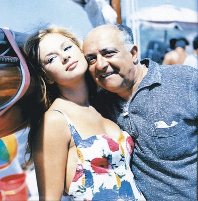 Μουσικό πρόγραμμα παραμονής Χριστουγέννων και Πρωτοχρονιάς στο “Τσάι στη Σαχάρα”