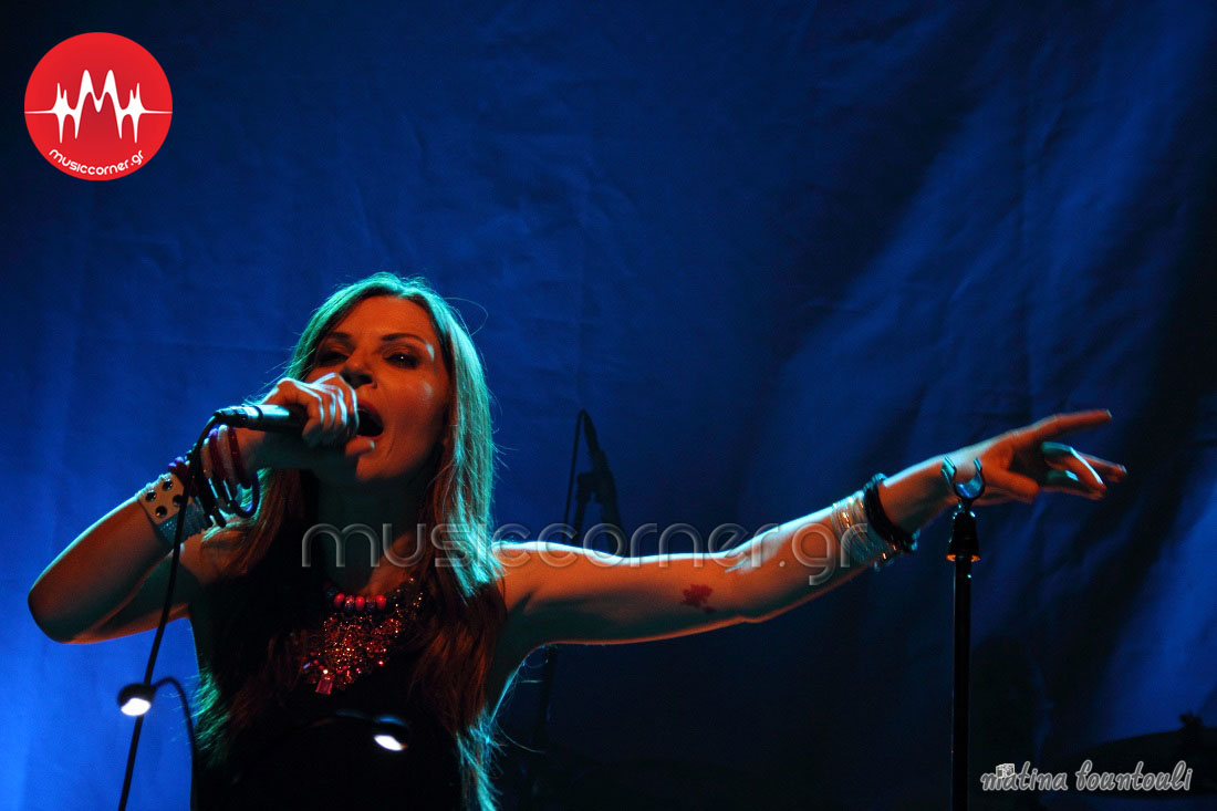 Ένα μοναδικό “throwback party” με την Ευρυδίκη και τους φίλους της!