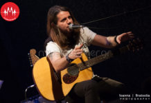 Ο Δημήτρης Κοργιαλάς γιορτάζει 25 χρόνια στη δισκογραφία, στον Σταυρό του Νότου!