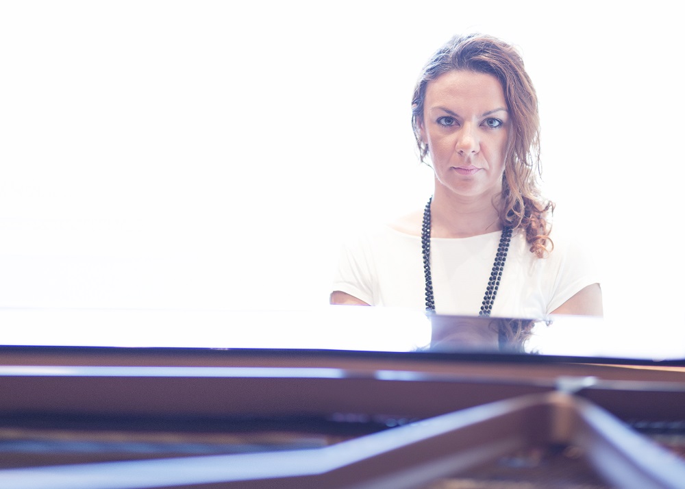 H Έλενα Κοσμά κάθε Πέμπτη στο «Θέσις 7»