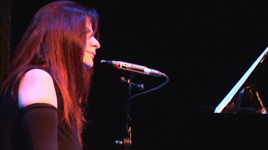 Η Μαρίκα Κλαμπατσέα έτοιμη για …”Blow up” στο Cabaret Voltaire!