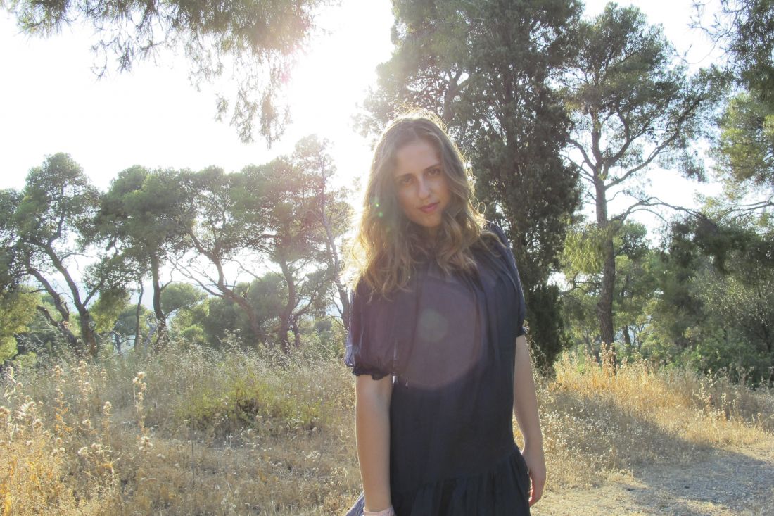 Η Αρετή Κοσμίδου… καταργεί τις αποστάσεις με το πρώτο της album, “Distance”!