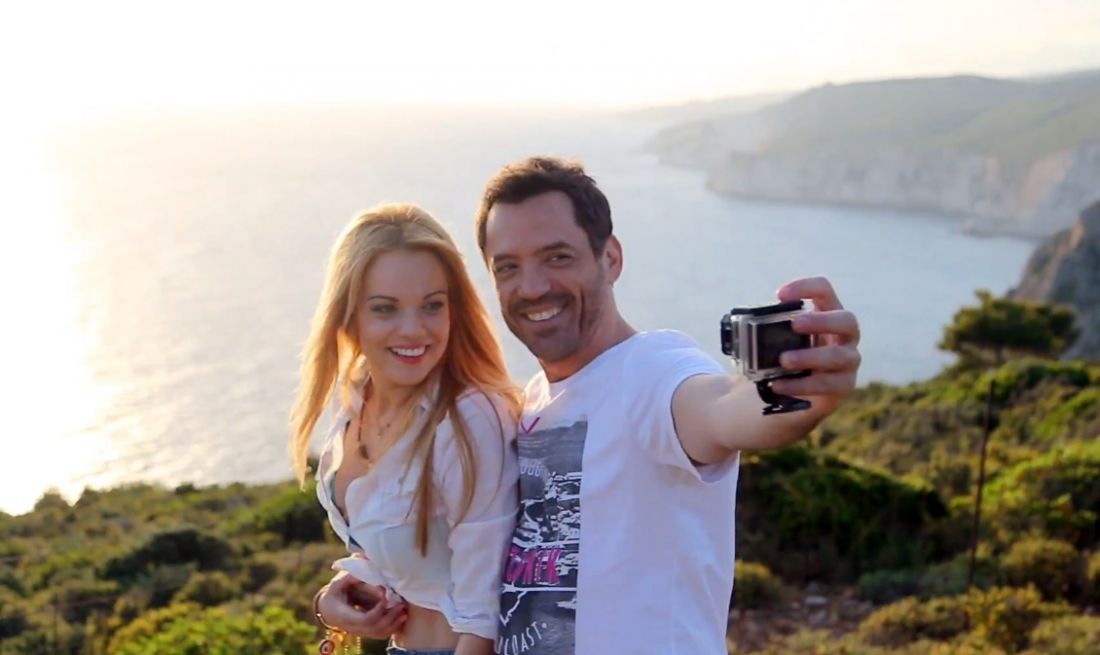 Δείτε το νέο video clip του Θάνου Καλλίρη!