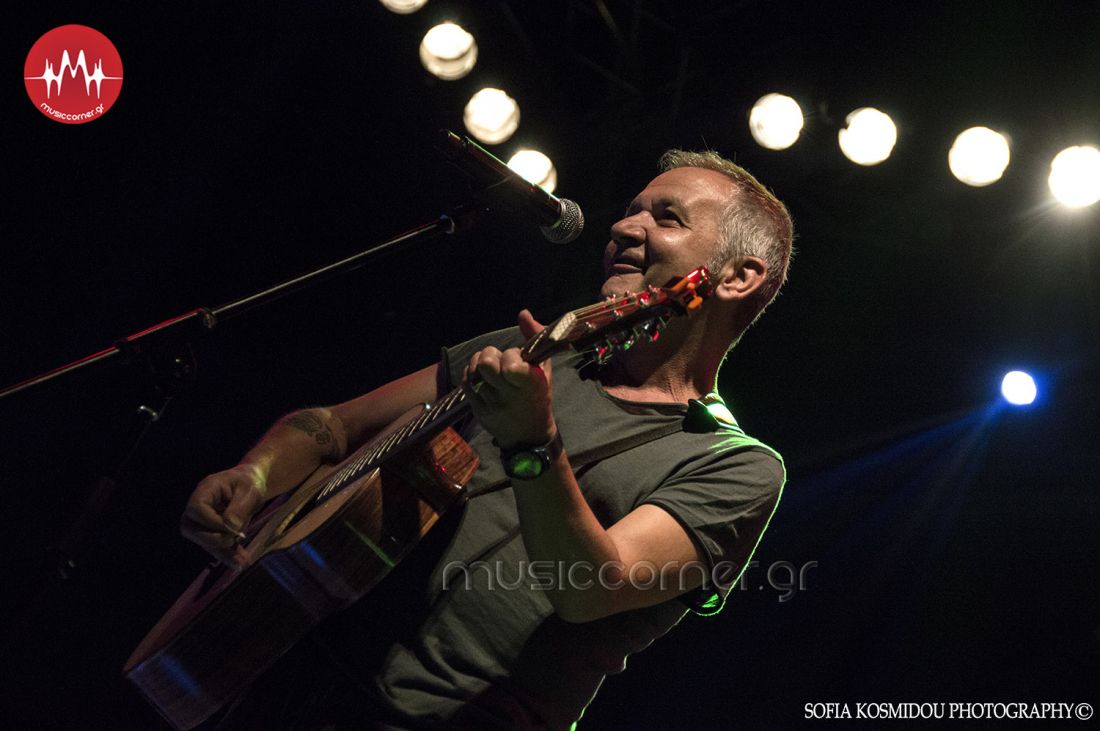 Ο Χρήστος Θηβαίος με παλιά και νέα του τραγούδια στον “Σταυρό του Νότου club”