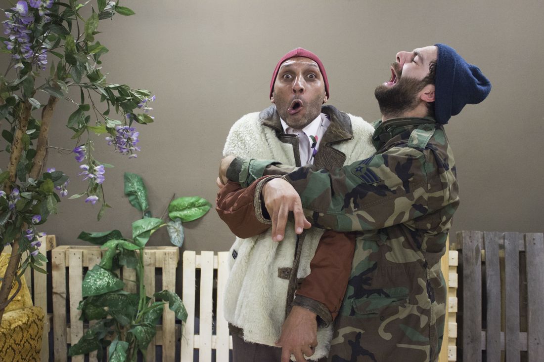 “Οδός Αστέγων” από το Θέατρο κωφών Ελλάδος… – Παράταση παραστάσεων