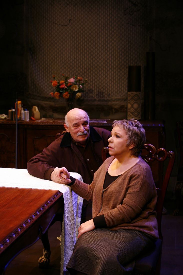 Τα «Αυγά Μαύρα» τσουγκρίζουν το παρελθόν με το παρόν και το μέλλον μας(;!)