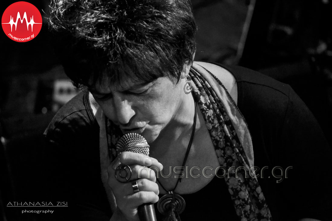 Φωτεινή Βελεσιώτου – “Δι’ ασήμαντον αφορμή” στο Θέατρο Πέτρας!