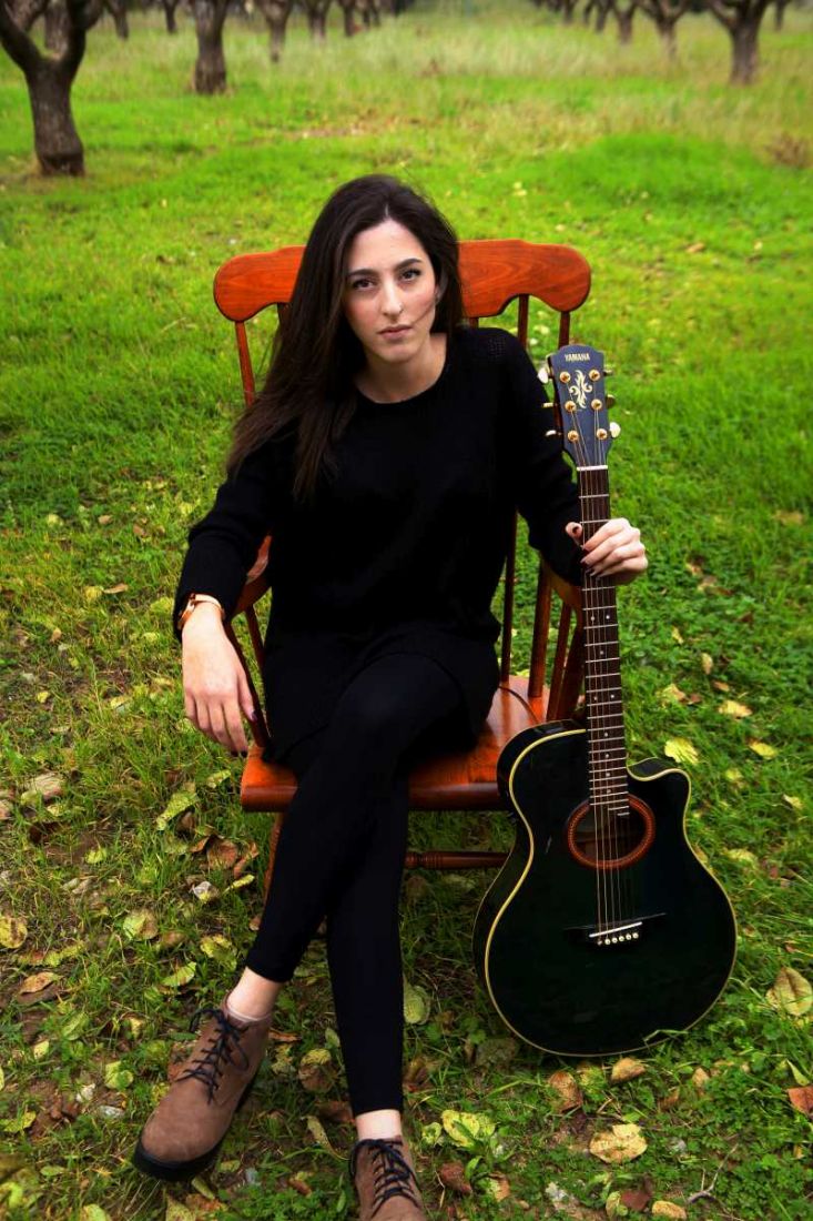 Χριστίνα Δρίτσα – “Σαν ήρωας”