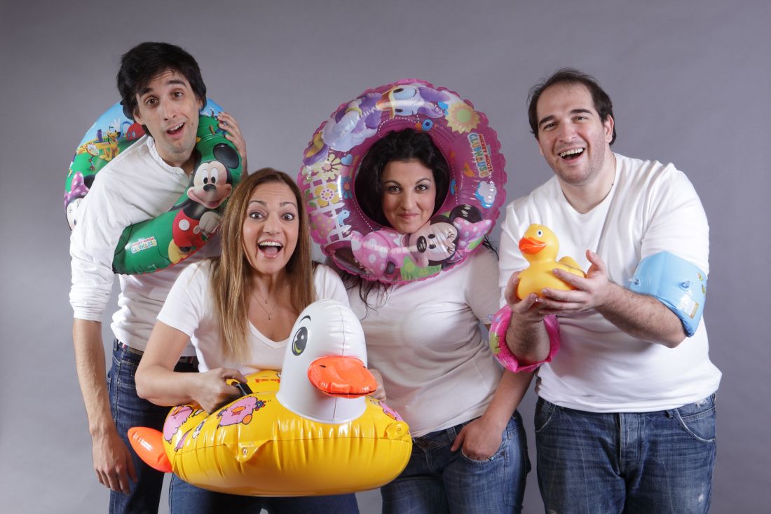 “Οι Σωσμένοι” βρίσκουν λύσεις στη σάτιρα και το τραγούδι…