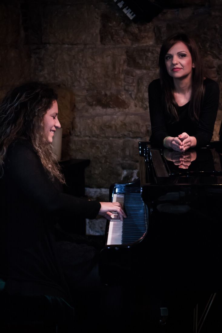 «Ρεμπέτικoι Διάλογοι» με την Τερέζα Χαρανιά και την Έρικα Σωτηροπούλου…