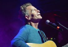 Ο Βαγγέλης Γερμανός με τα τραγούδια του, ανεβαίνει Θεσσαλονίκη