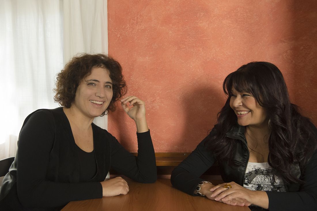 “Νησιά στη βεράντα”, η δισκογραφική συνεργασία της Αρετής Κοκκίνου με τη στιχουργό Μαρία Παπαδάκη