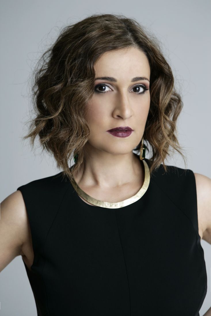 Η Ελένη Πέτα πιάνο – φωνή στο Κελάρι Athenaeum…