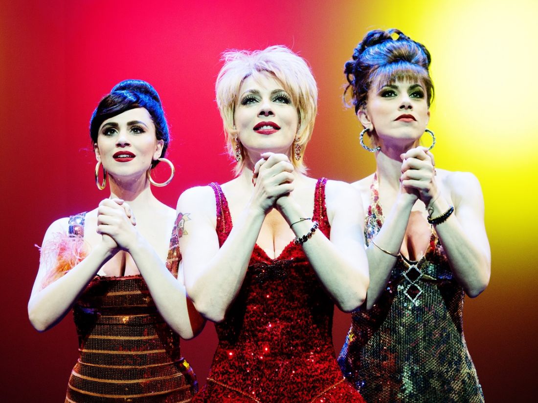 Το πολυβραβευμένο musical του Broadway “Sweet Charity” επέστρεψε στην Ελλάδα…! Και ήμασταν εκεί!