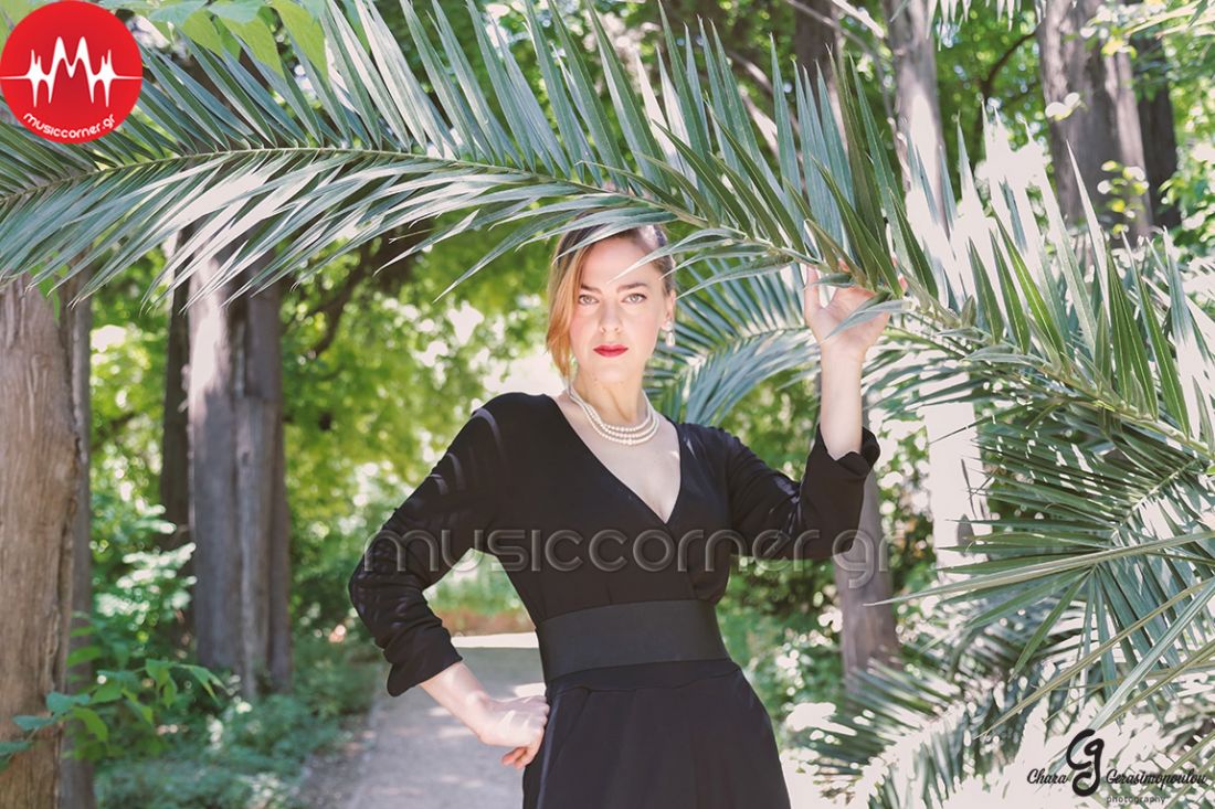 Η Σούλη Ανατολή… ή αν προτιμάτε Ρένα Μόρφη, σε καλοκαιρινή περιοδεία!