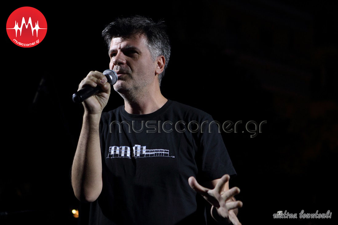 Ο Φοίβος Δεληβοριάς είναι ο μπάσταρδος γιος και το φώναξε στην Κυψέλη!