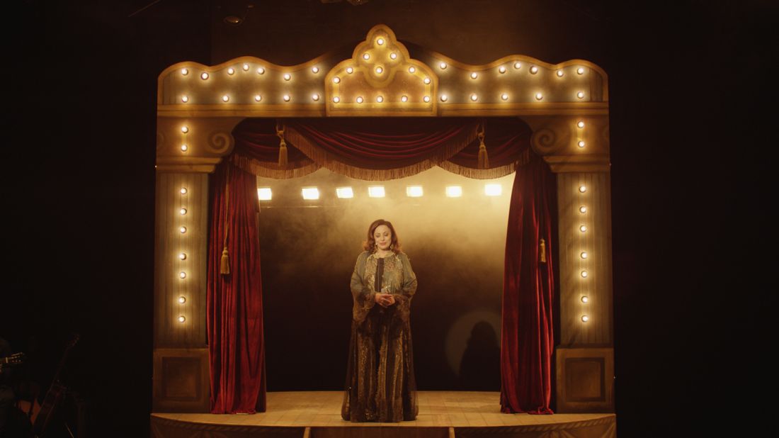 Η Χάρις Αλεξίου παρουσιάζει ξανά το επιτυχημένο της “Χειρόγραφο”!