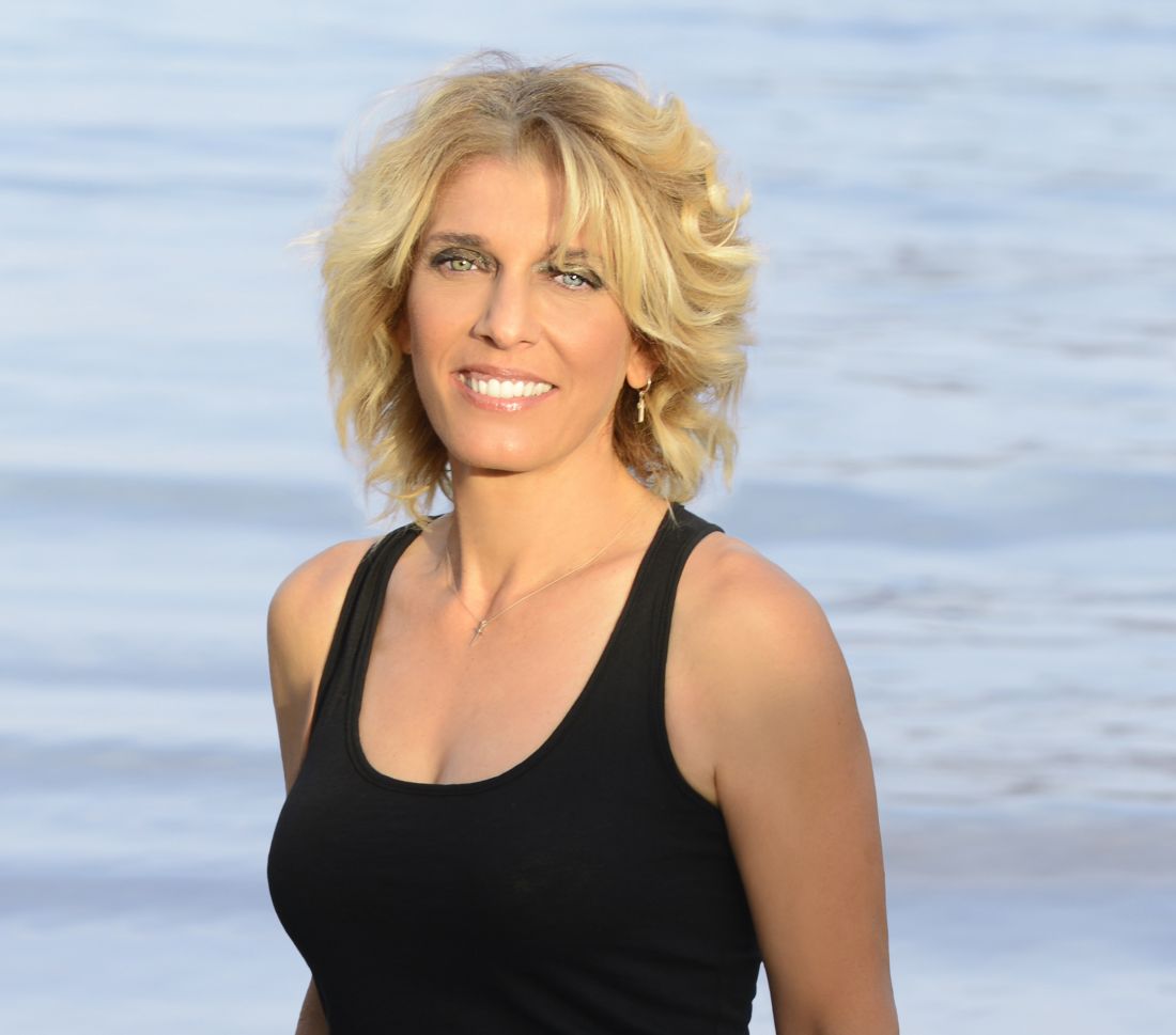 Η Kρινιώ Νικολάου live στο El Convento Del Arte, μαζί με τον Βαγγέλη Γερμανό…