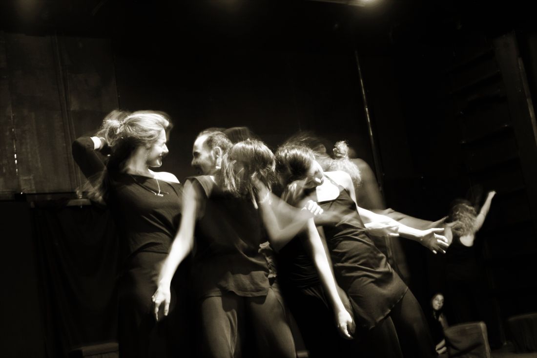 “Μ’ ακούς”, λέει η ομάδα χοροθεάτρου DiZgravity, για δεύτερη χρονιά…