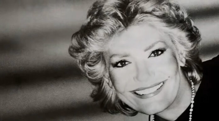 H Μαρινέλλα τραγουδά Σώτια Τσώτου…