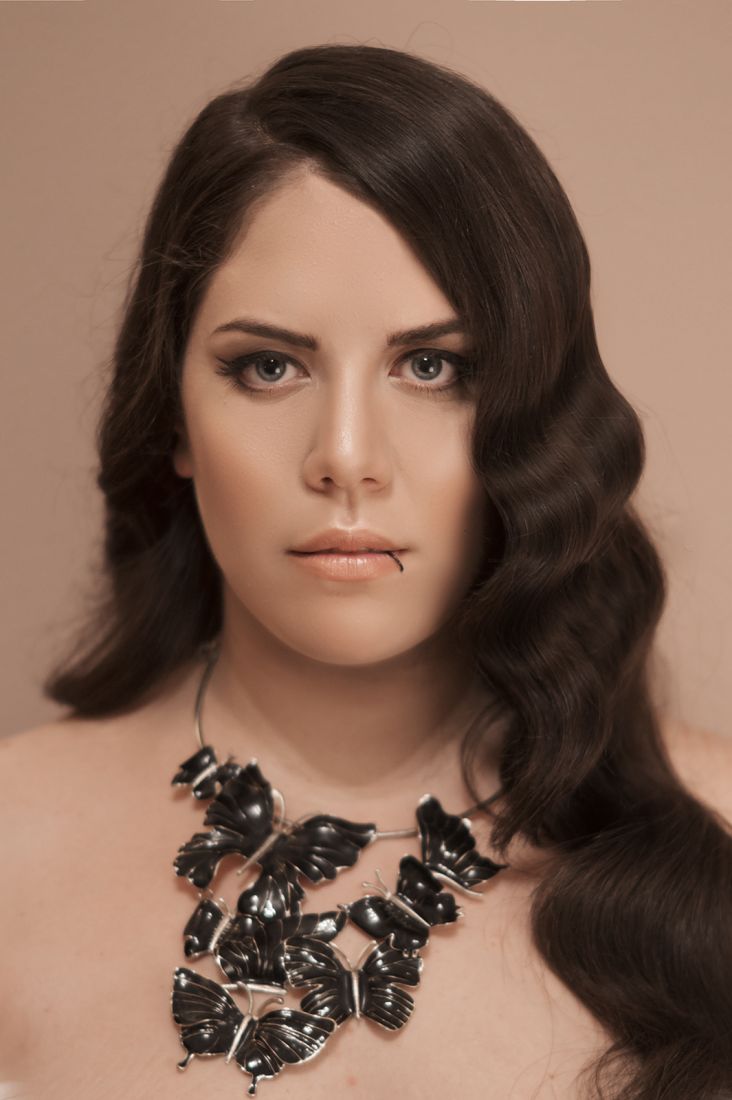 Η Βεατρίκη Ψυχάρη ανεβαίνει στη σκηνή της Ρότας…