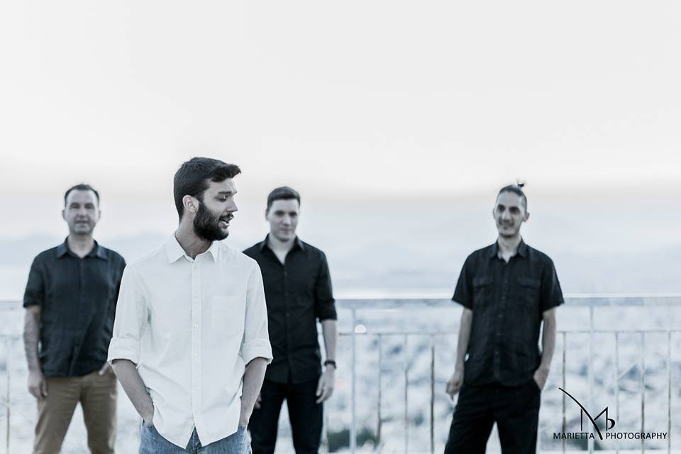 Ο Δημήτρης Μπάκουλης στο «Γυάλινο Upstage»