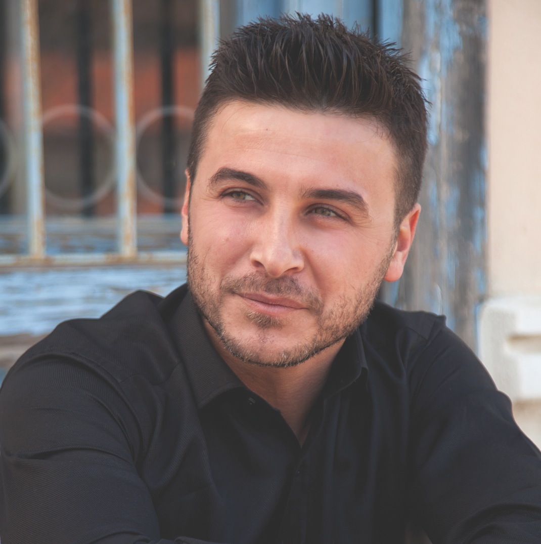 Ο Χρήστος Λούφης παρουσιάζει το cd του “Άχνα” στο Ίλιον Plus…