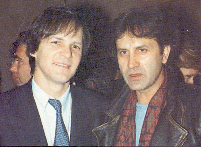 O Γιώργος Νταλάρας τραγουδά Χρήστο Νικολόπουλο…