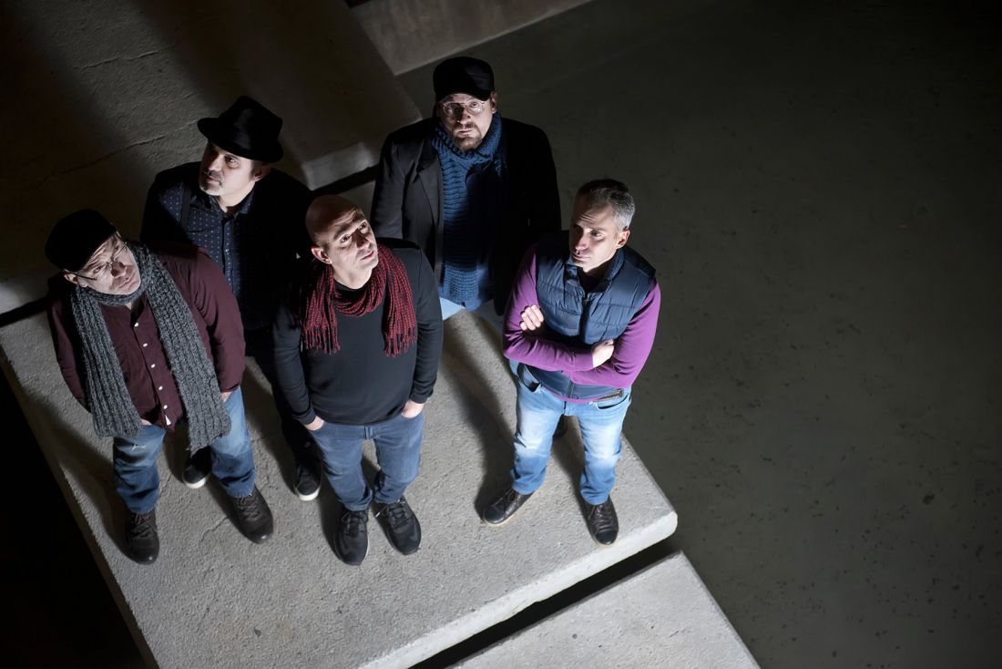 Οι ΕΚΜΕΚ σε ένα φωτεινό live, στη Θεσσαλονίκη!