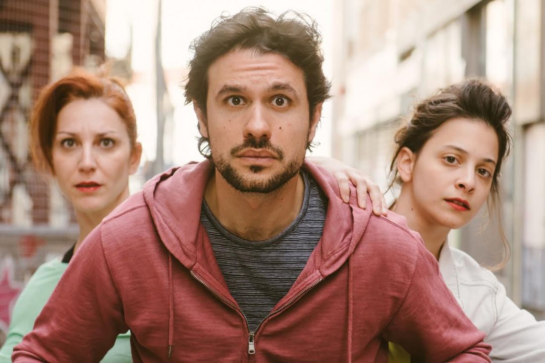 “Μια τεράστια έκρηξη” στο θέατρο Skrow!