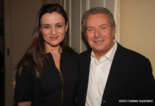 Ο Μανώλης Μητσιάς και η Καρυοφυλλιά Καραμπέτη, τραγουδούν ποιητές, στη Θεσσαλονίκη…