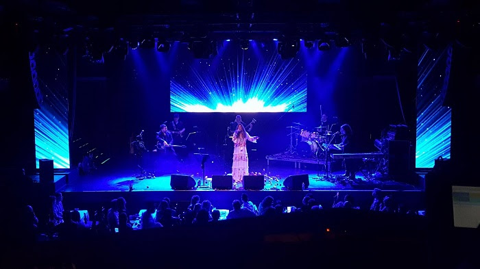 Με εξαιρετική επιτυχία ολοκληρώθηκε η περιοδεία της Μελίνας Ασλανίδου σε ΗΠΑ και Καναδά!