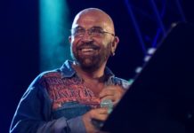 «Καιρός για αγάπες κι αγκαλιές», με τον Γιάννη Ζουγανέλη «κάτω από τη γέφυρα»!