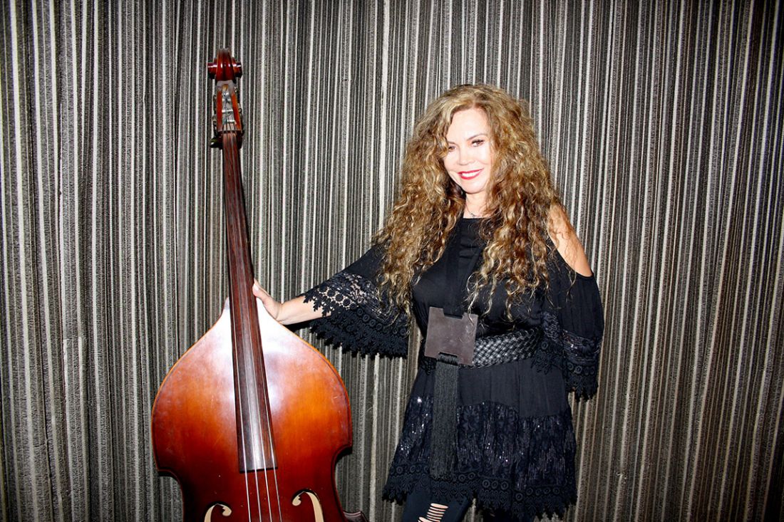 Ελένη Δήμου – “Τζαζ καφέ” (το τανγκό χορεύουν δυο)