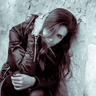 Δάφνη Γερογιάννη – “Never Look Back”