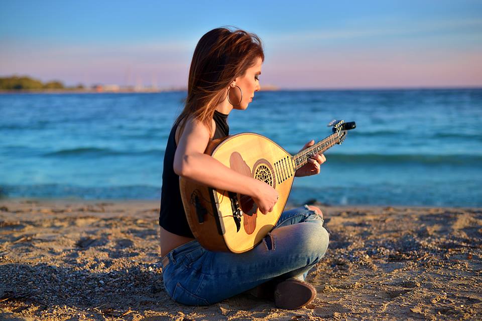 Χριστίνα Παπαδοπούλου – “Αγάπη είναι… θα περάσει”