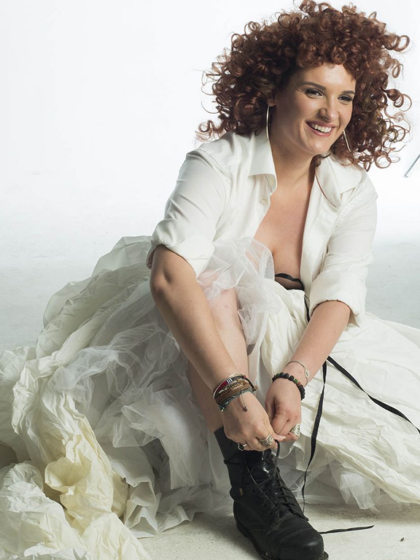 Η Μαρούλα Κασκαβέλη φέρνει την εποχή των Μπουάτ, στο El Convento Del Arte…