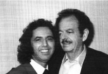 Ο Σταμάτης Κόκοτας τραγουδά Βασίλη Τσιτσάνη…